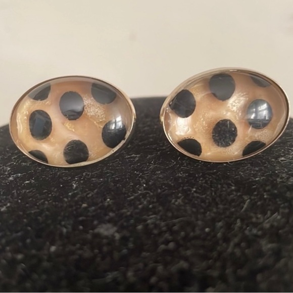 1954-1960s gold tone oval shaped almond Mother-of-Pearl/onyx cuff links - Picture 9 of 13